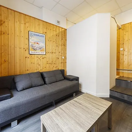 Petit Studio Fonctionnel Hypercentre De Laval アパート *